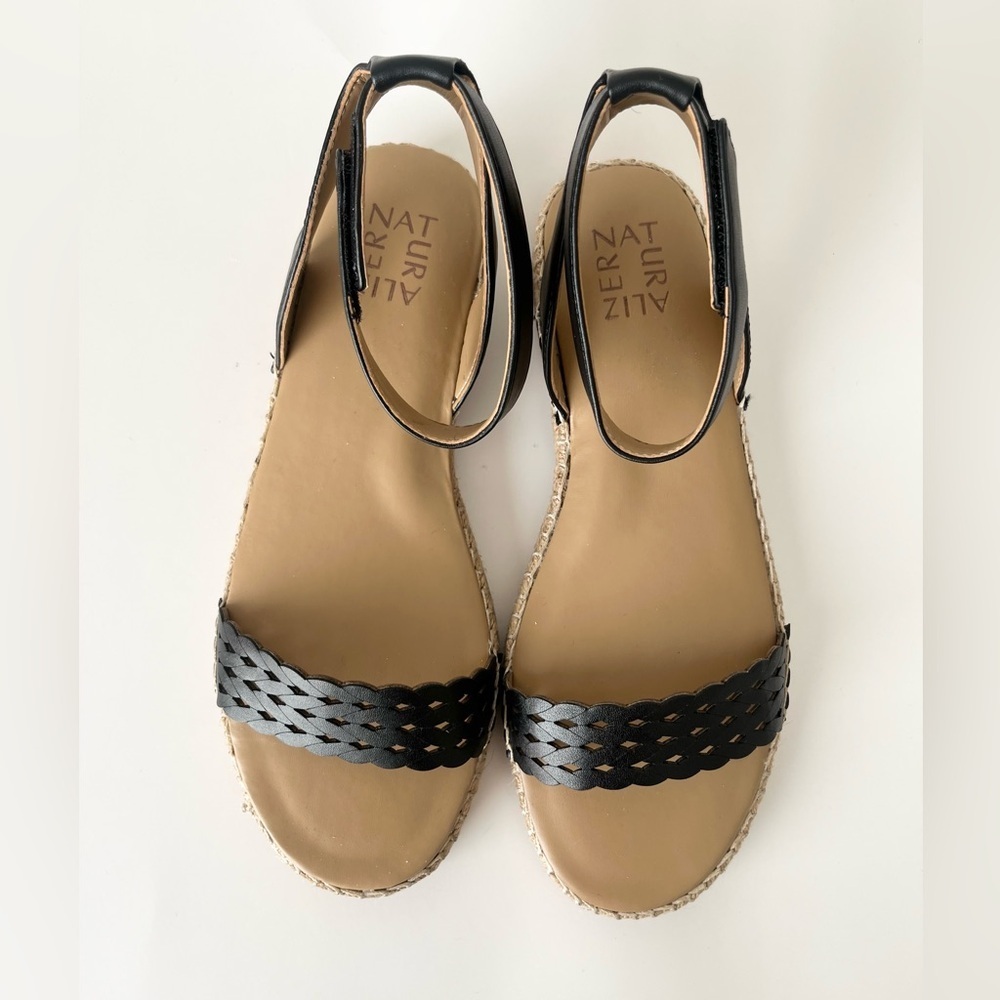 Naturalizer Gionni open toe black sandals 8